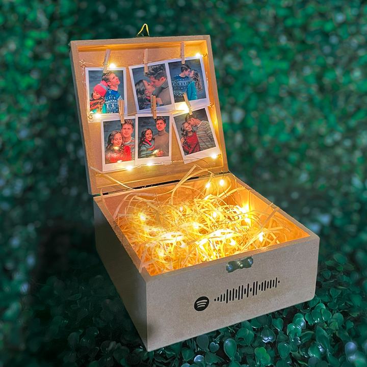 Mini Box Personalizada com Fotos Polaroid e Luz de LED