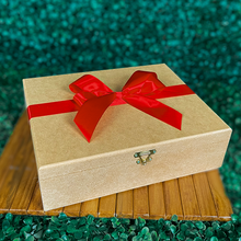 Carregar imagem no visualizador da galeria, Cesta Romântica (Magna) + Quadro Spotify + Fotos Polaroid
