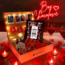 Carregar imagem no visualizador da galeria, Cesta Romântica (Chocolove) + Quadro Casal + Fotos Polaroid
