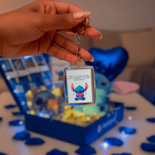 Carregar imagem no visualizador da galeria, Cesta Romântica (Lilo &amp; Stitch) + Quadro Spotify + Fotos Polaroid
