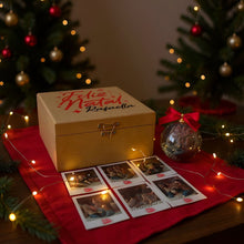 Carregar imagem no visualizador da galeria, Mini cesta de natal + 6 fotos polaroid + bola de natal
